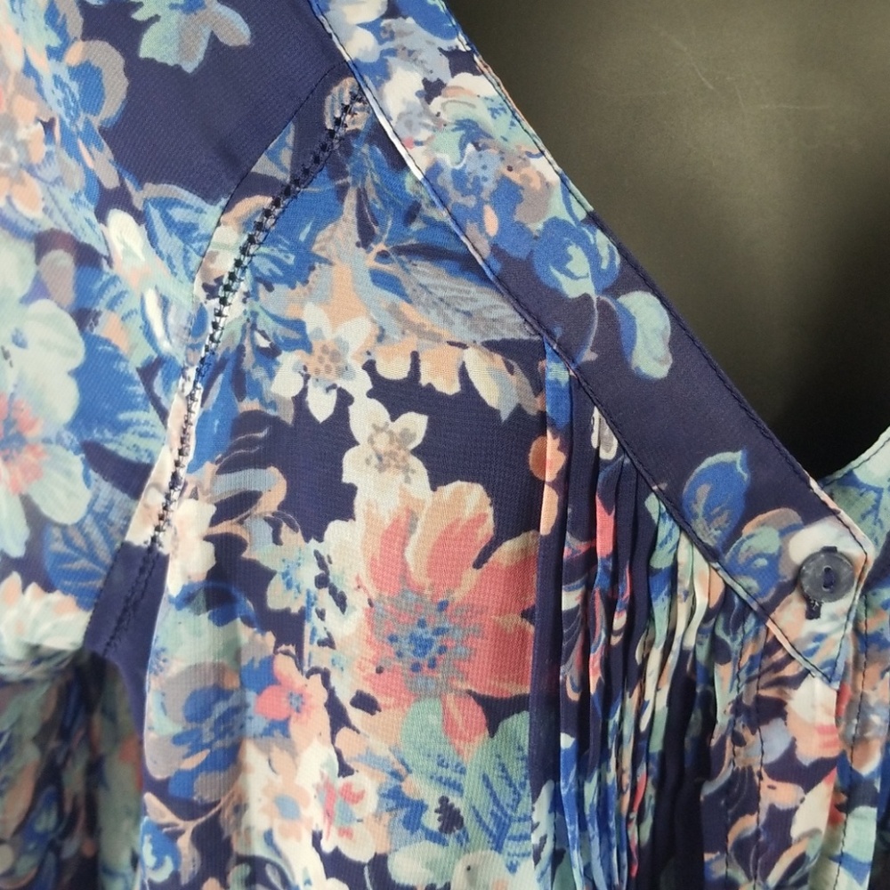 SOLD-LC Lauren Conrad Button Up Floral Blouse - Picture 3 of 6